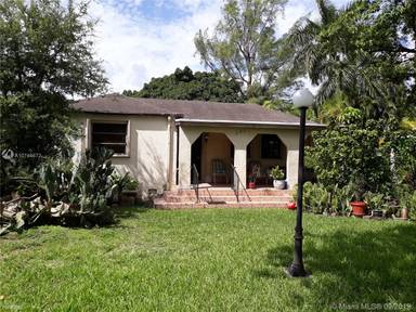 Main picture of 286 N Biscayne River Dr