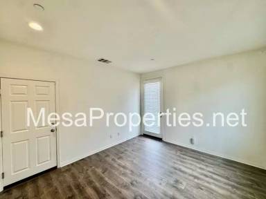 Main picture of 795 Hazel Way