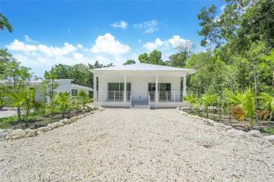 Main picture of 5 Bowen Dr