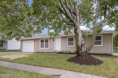 Main picture of 245 Heritage Dr