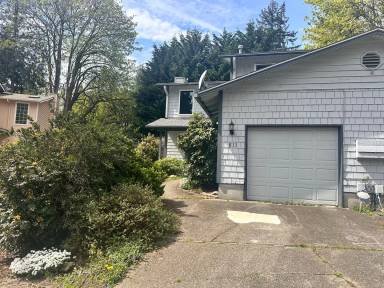 Main picture of 811 141st Pl SE