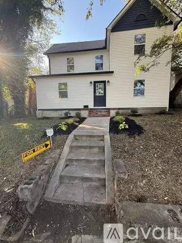 Main picture of 2827 E 5th Ave