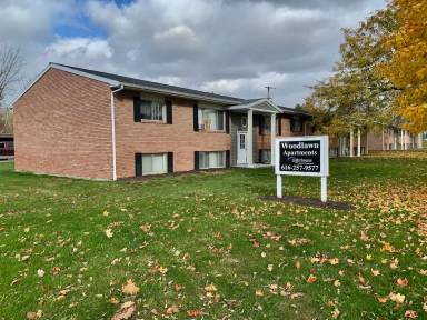 Main picture of 405 E Woodlawn Ave