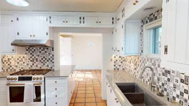 Main picture of 901 Galisteo St