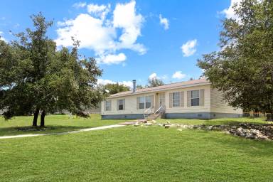 Main picture of 211 Salem Dr