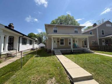Main picture of 3725 N Kenwood Ave