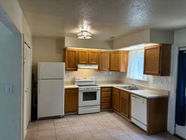 Main picture of 892 Riverbend Rd