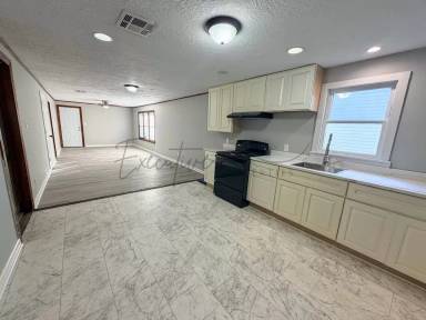 Main picture of 504 Fontenot Rd