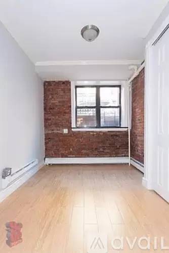 Main picture of 208 E 13th St