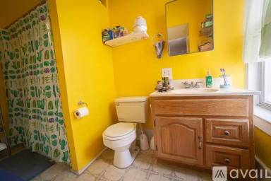 Main picture of 27 E Willis St