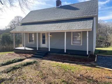 Main picture of 7 Spruce St
