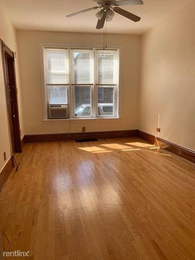 Main picture of 1935 N Leavitt St