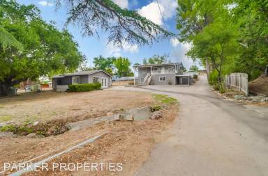 Main picture of 2612 Alpine Blvd