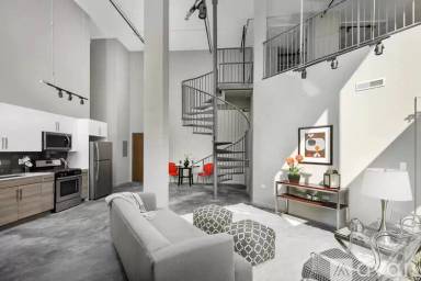 Main picture of 1241 N Milwaukee Ave