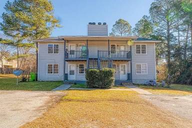 Main picture of 2920 Chatsworth Rd