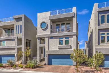 Main picture of 8086 Misty Canyon Ave