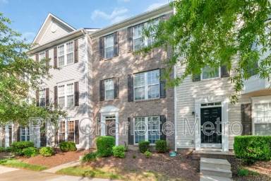 Main picture of 10484 Alexander Martin Ave