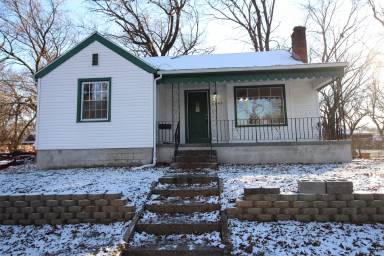 Main picture of 3247 W 40th Ave