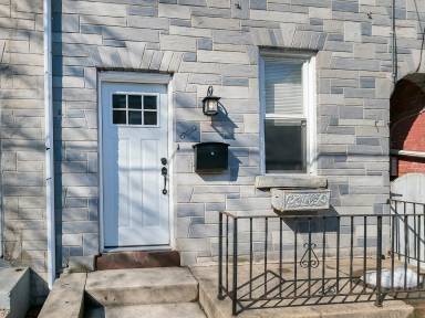 Main picture of 609 Saint Joseph St