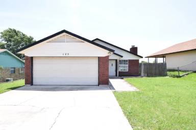 Main picture of 123 Chestnut Dr