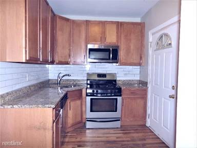 Main picture of 1644 W Greenleaf Ave