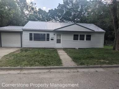 Main picture of 825 Cleary Ave