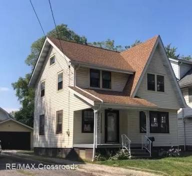 Main picture of 938 Storer Ave