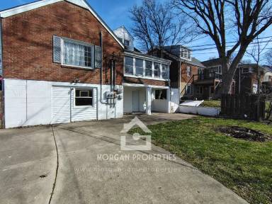 Main picture of 1303 E 7th St