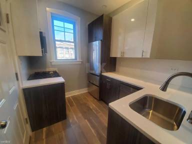 Main picture of 1617 W Belmont Ave