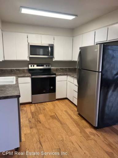 Main picture of 220 Berglund St