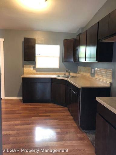Main picture of 5330 Tyler St
