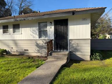 Main picture of 1661 Slater St