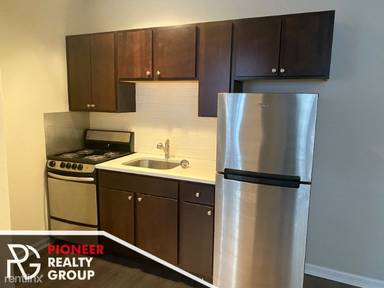 Main picture of 1627 N Humboldt Blvd