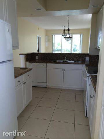 Main picture of 8 Royal Palm Way