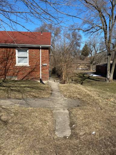 Main picture of 416 E 41st Ave