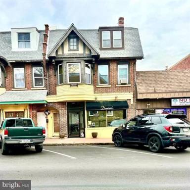 Main picture of 17 S Morton Ave