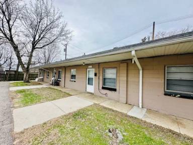 Main picture of 5272 S Wayne Rd