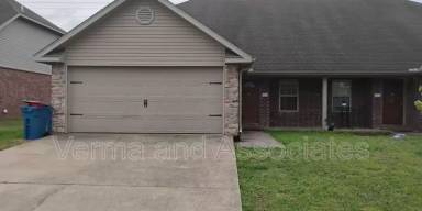 Main picture of 3003 SW Deerfield Blvd