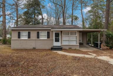Main picture of 4647 Buckner St