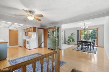 Main picture of 125 Edgewood Ave S