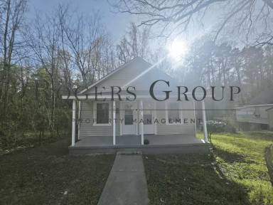 Main picture of 557 W Spring St