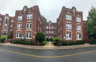 Main picture of 27 Glen St