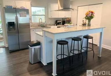 Main picture of 1640 Alcazar Way S