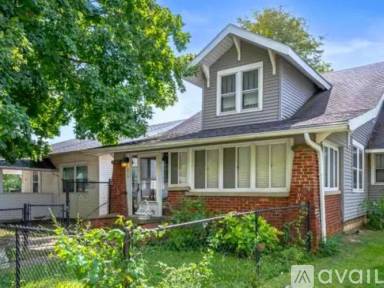 Main picture of 2715 S Walnut St