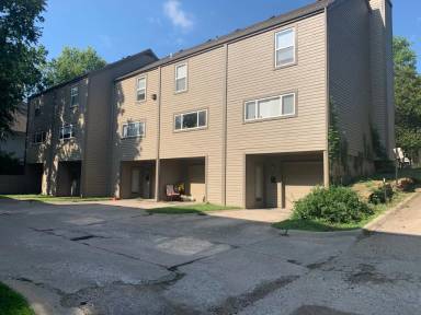 Main picture of 213 Hanover Pl