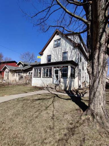 Main picture of 3523 32nd Ave S