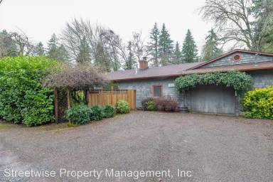 Main picture of 1605 SW Palatine St