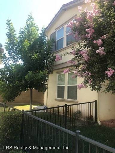 Main picture of 136 Tiger Ln
