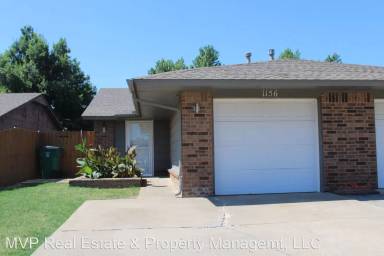 Main picture of 1156 SW 77th Ter