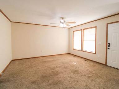 Main picture of 130 Meadows Ln